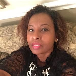 Meet your Posher, Rowena